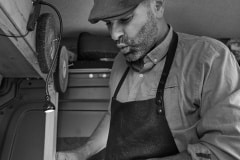 skærsliberen-polerer-en-kniv